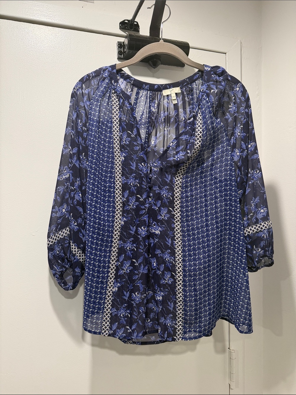 Joke Women's Blue Floral Blouse
